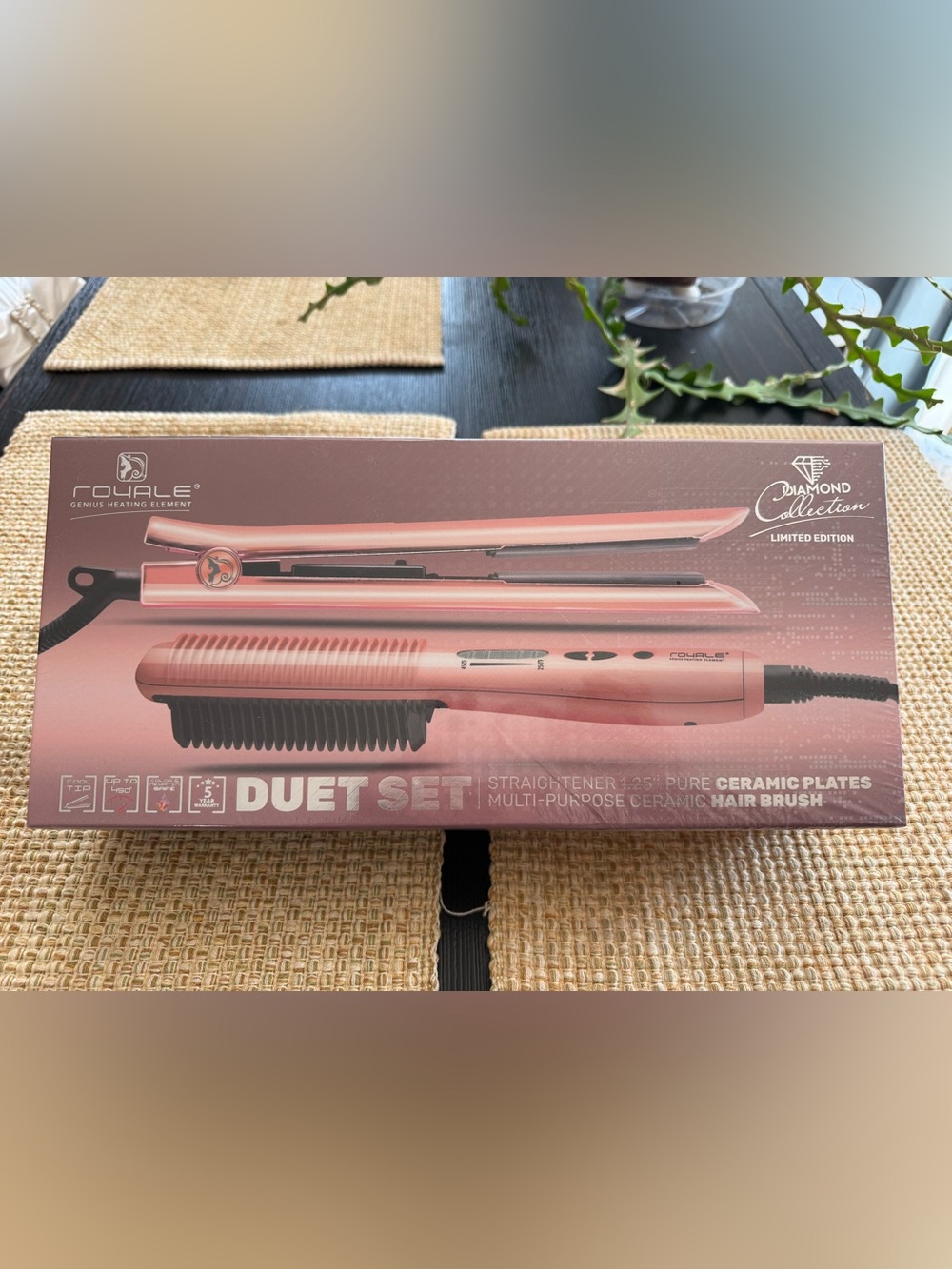 🔥Multi-Purpose Ceramic Hair Brush AND Platinum Genius 1.25" Ceramic Flat Iron🔥 - Picture 5 of 16